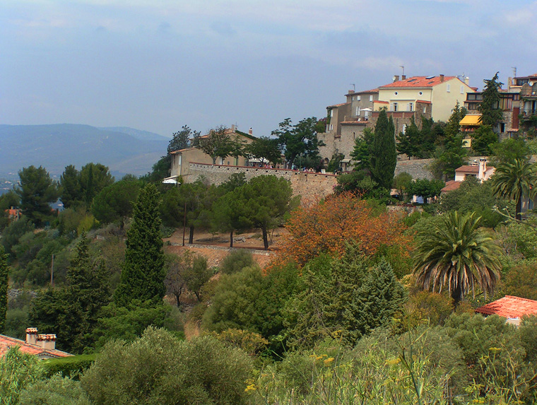 Paysage avec village en Provence